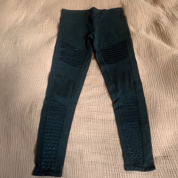 ALO - Yoga High Rise Moto Leggings, Size Medium - Picture 7 of 9